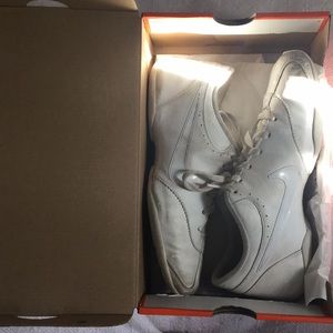 *SOLD*White Nike Cheer Shoes